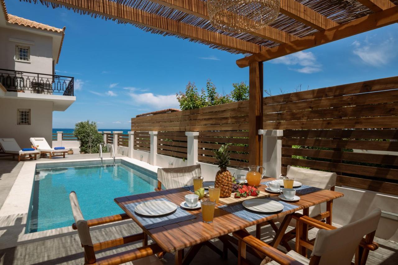Villa Elizabeth - Seafront Classic Villa! أرغاسي المظهر الخارجي الصورة